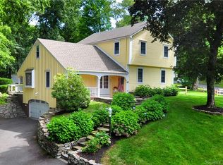 494 Huckleberry Hill Rd, Avon, CT 06001