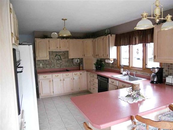 2nd image of 39085 E Blueberry Dr