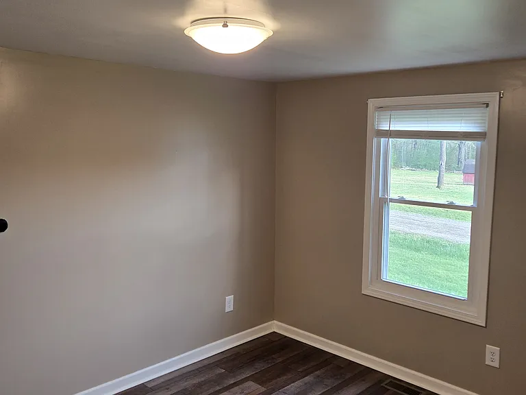 808 Lovers Lane Rd SE — Photo 17