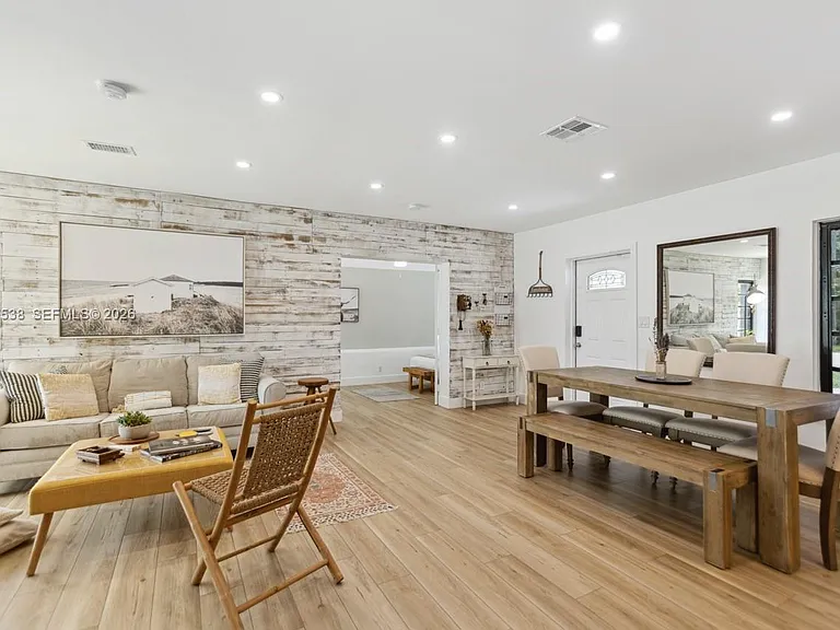 1512 NW 4th Ave — Photo 5