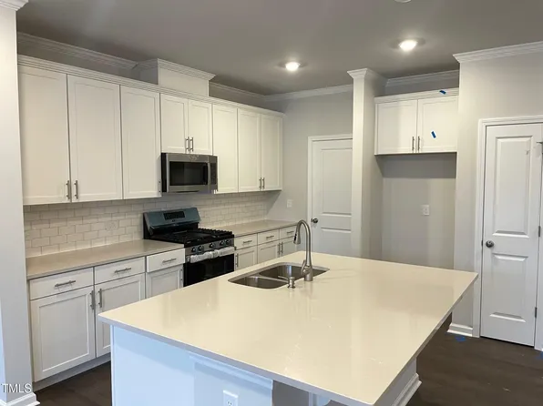 1124 Aberleigh Ln, Durham, NC 27703