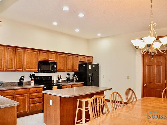 2nd image of 1849 Lippincott Ave