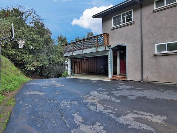 4th image of 16485 Oak Glen Ave