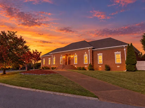 109 Governors Point Blvd, Hendersonville, TN 37075