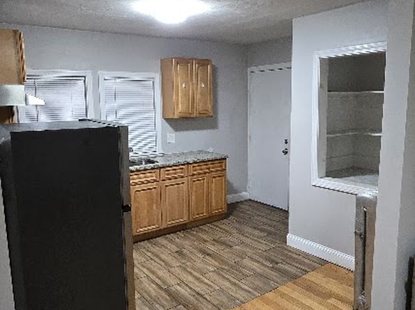 139 Lawrence St #2