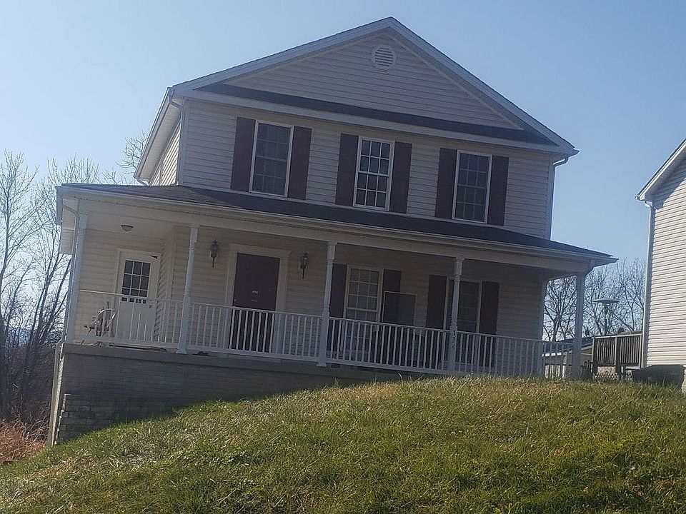 1st image of 134 E North St