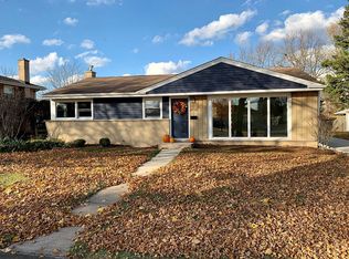 2732 Pauline Ave, Glenview, IL 60025