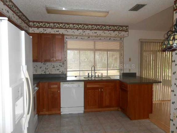 3rd image of 1950 Indian Trails Ct