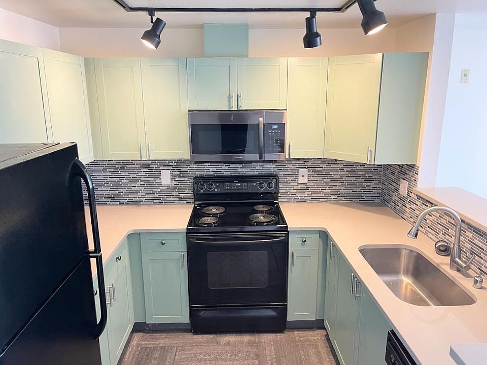 1st image of 500 Elliott Ave W APT 307