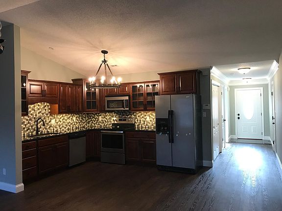 Kitchen and hallway/entrance