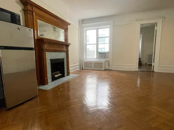249 West 102nd Street 3B image 2 of 8