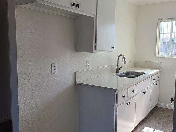 4th image of 6910 Simpson Ave APT 9
