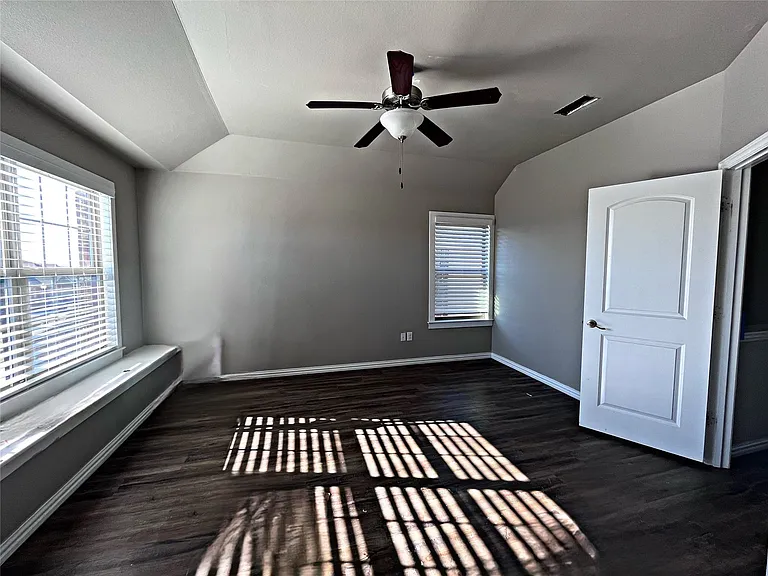 4916 Villas Dr #4916 — Photo 15