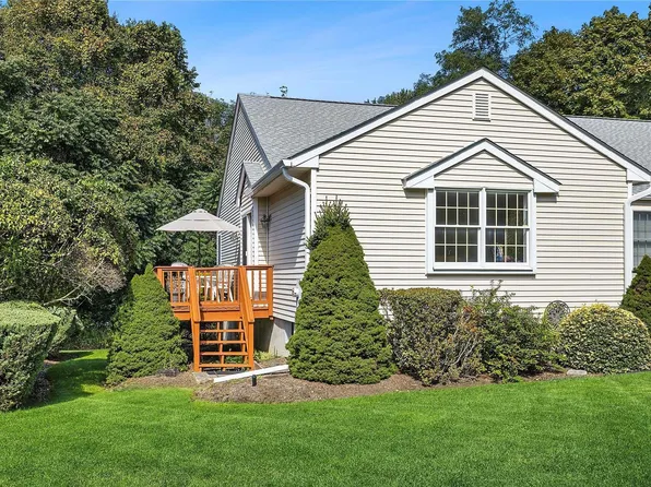 635 Calebs Way #M44, Greenport, NY 11944