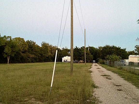 3rd image of 5737 Avenue L