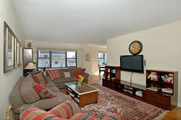 Sold by Douglas Elliman | media 19