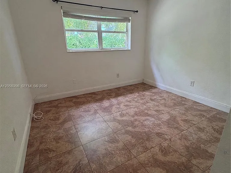 410 Pinecrest Dr #2 — Photo 11