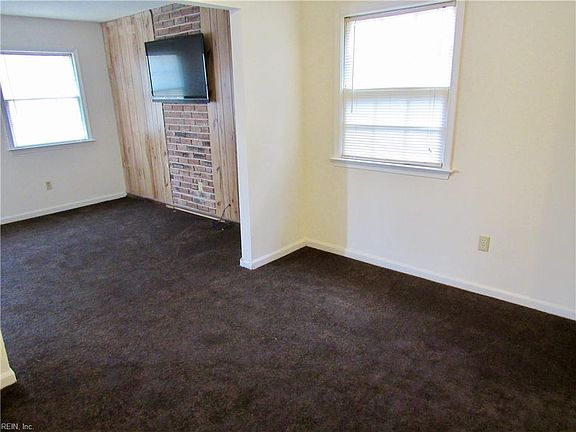 5th image of 404 Savage Dr Unit A