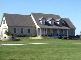 1257 E 3000 North Rd, Clifton, IL 60927