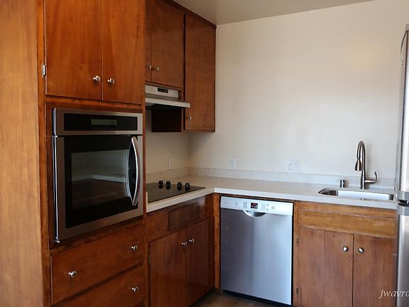 2nd image of 1901 Chestnut St APT 11