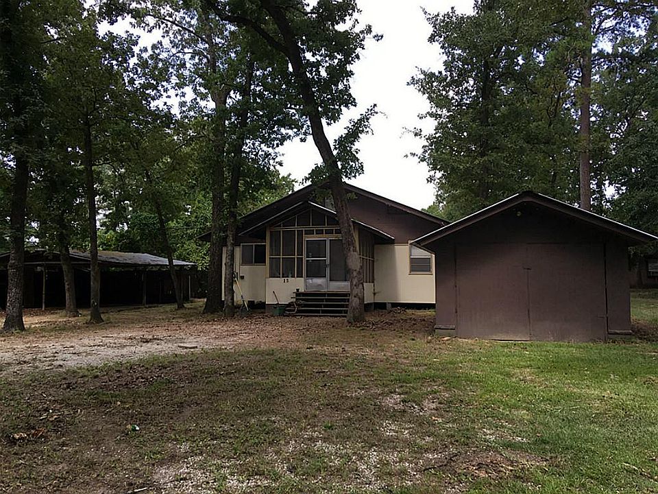 1st image of 13 Pine Wood Dr