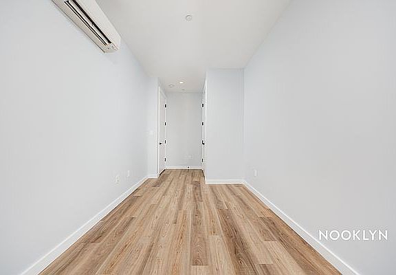 5th image of 2913 Snyder Ave #5I