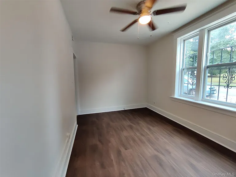 98 Montgomery St #1 — Photo 3