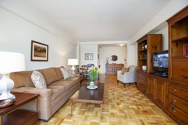 Sold by Kleier Residential | media 7