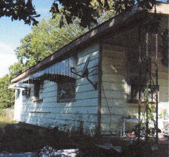2nd image of 2587 S Aurora St