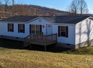 1218 Sugarloaf Mountain Rd, Hendersonville, NC 28792