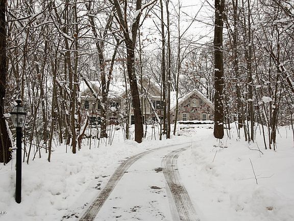 4th image of 6495 Whitney Woods