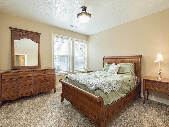 5th image of 6500 NE 45th Way