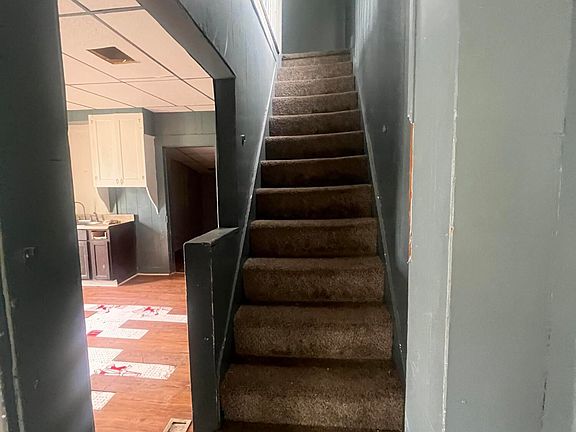 4th image of 707 Tibbetts Ave