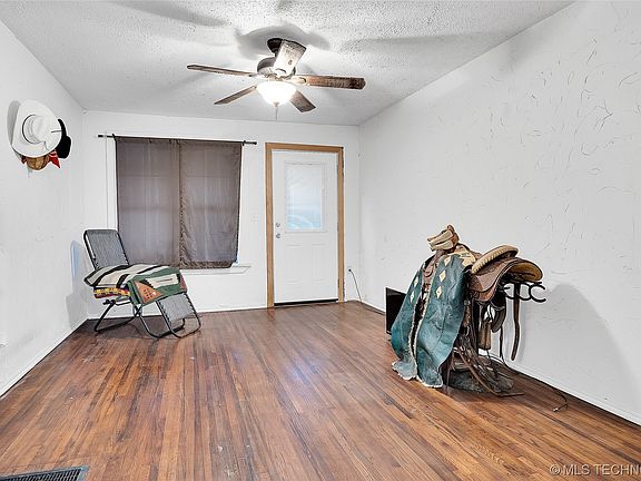 4th image of 620 W Tishomingo Ave