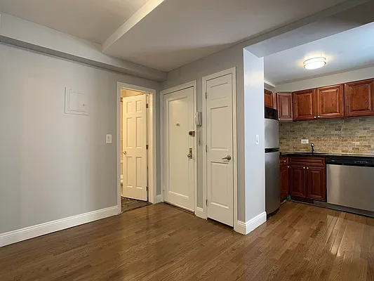 Rented by Tourma Realty LLC | media 13