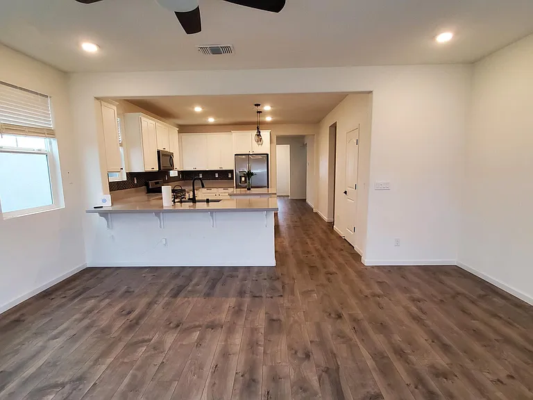2433 Buzz Aldrin Way — Photo 11