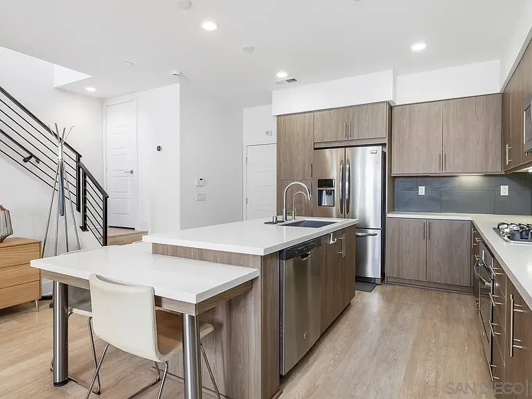 2622 Aperture Cir — Photo 3