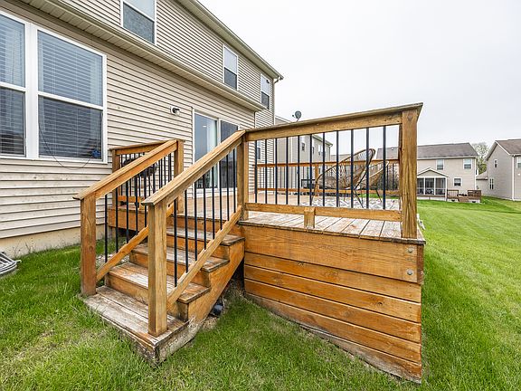 3rd image of 11818 Bellhaven Dr