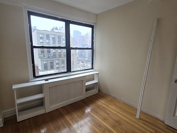 3rd image of 455 W 34th St #10EF