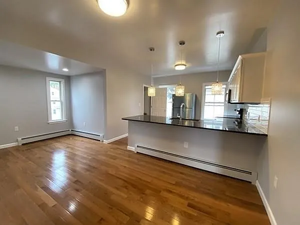 1 Westford Pl #2 — Photo 3