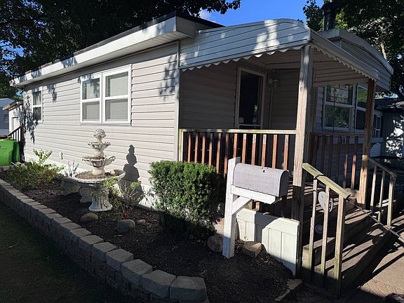 3rd image of 250 Marais Dr