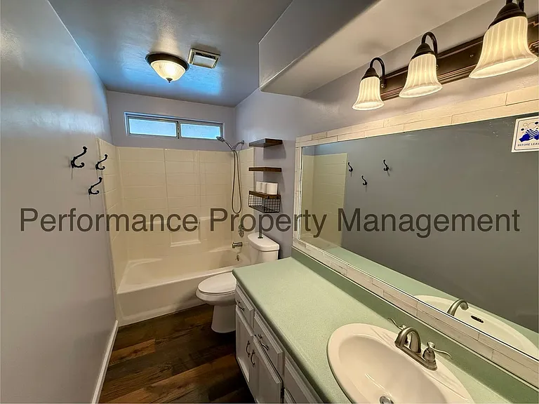 620 Graydon Ave — Photo 12