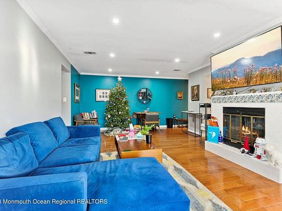 3rd image of 102 Beverly Hill Ter #L