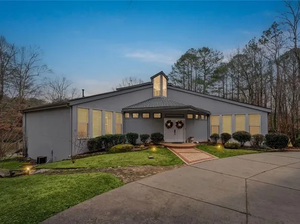 1695 Adams Dr SW, Atlanta, GA 30311