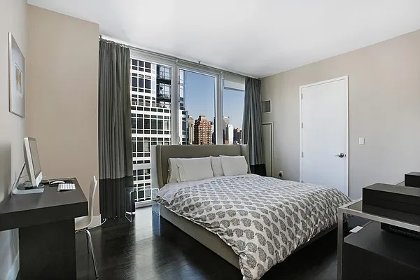 Sold by Citi Habitats | media 6