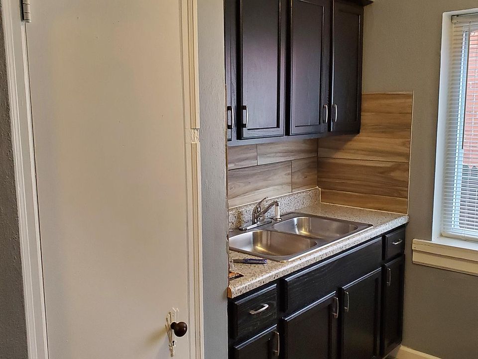 2nd image of 5536 Chippewa St APT 1W