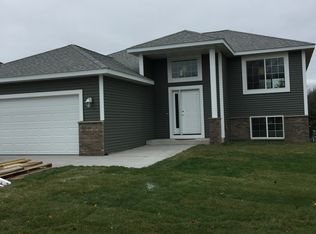 1717 Spruce Meadows Dr SE, Rochester, MN 55904