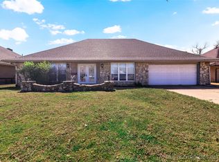 9542 E 34th St, Tulsa, OK 74145