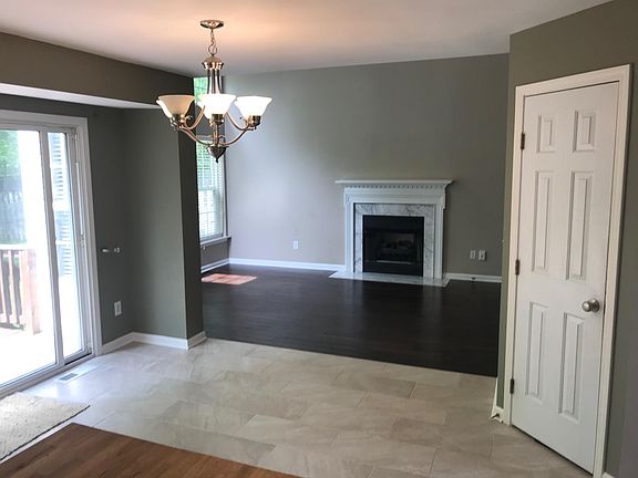 4th image of 2525 Bayview Dr