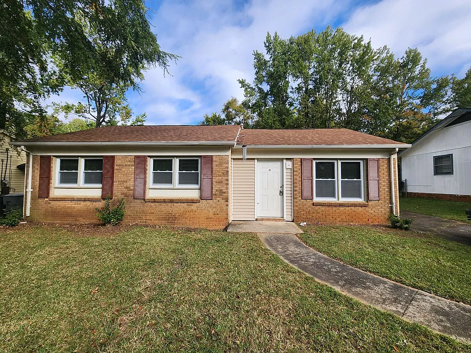 5413 Larkhull Dr